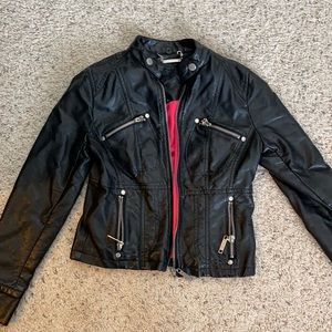 Girls rocking leather jacket!